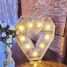 Rustic light up heart 