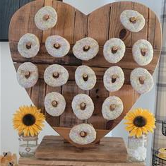 Rustic Heart Donut Wall
